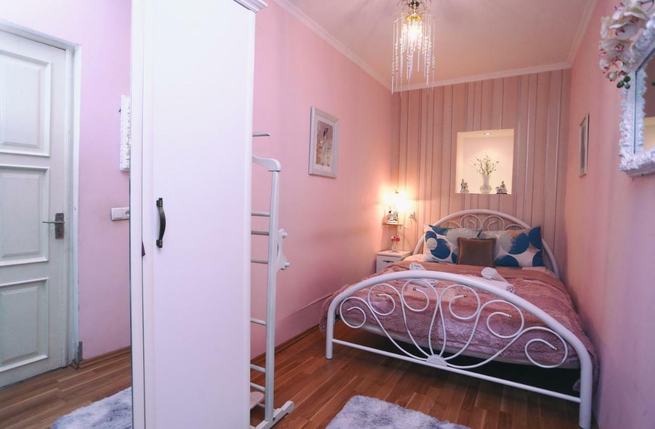 Apartment On Freedom Square Diuma Street Tbilisi Ngoại thất bức ảnh